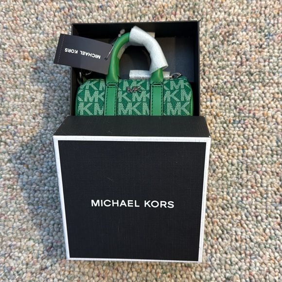 BAG GAME - Michael Kors Green Mini Duffle Bag - Picture 3 of 6